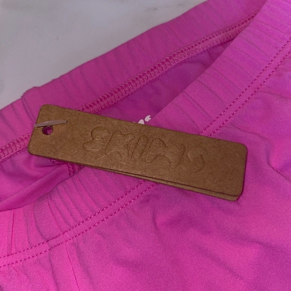 Skims shorts in orchid - Picture 3 of 7